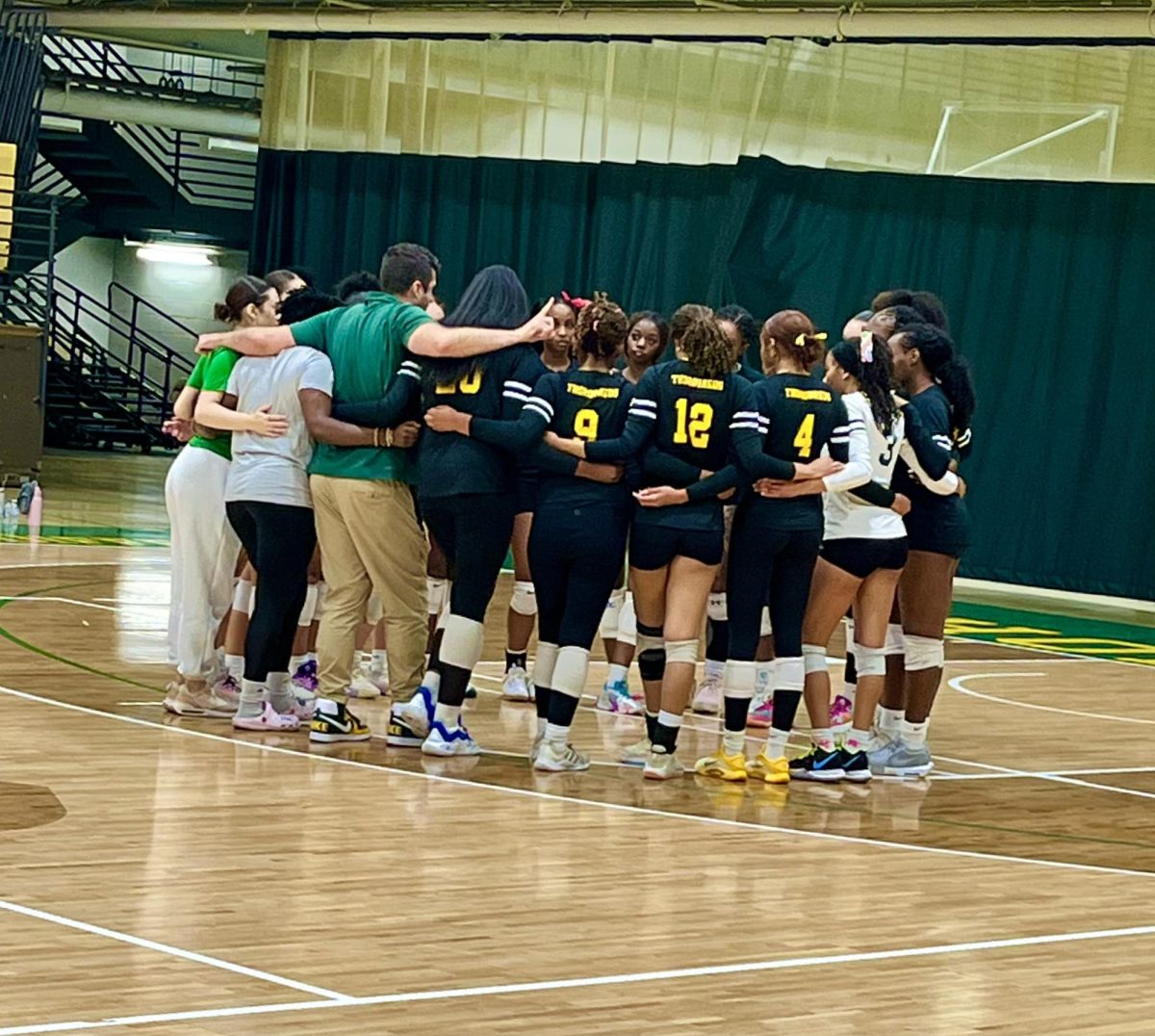 The Thorobreds Fall to Cumberlands in Straight Sets